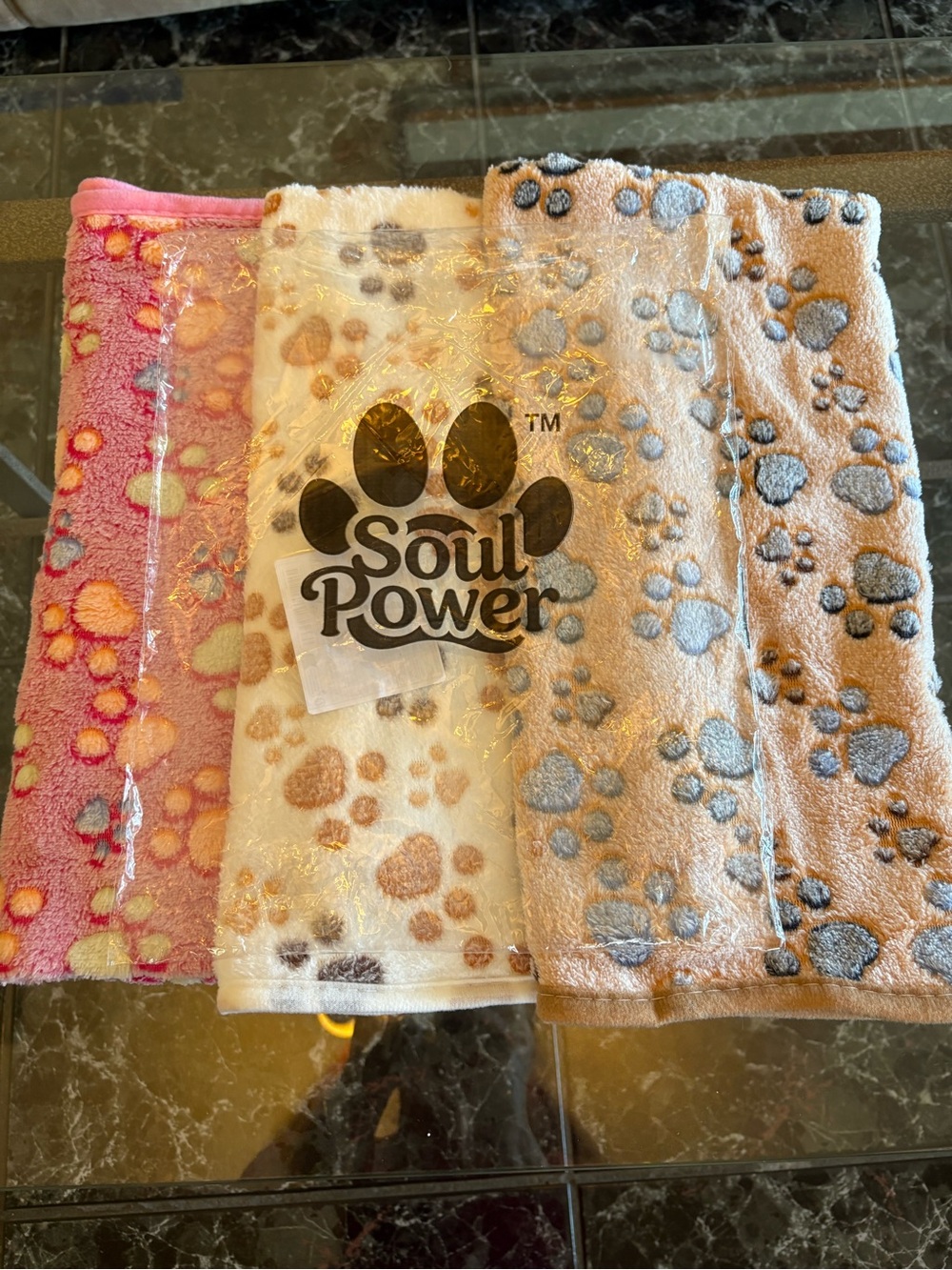 Paw-Print NWT 3-pack Thickened Comfy Pet Blanket Pet Bedding - Pink, White, Tan